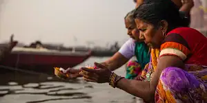 Varanasi to Kathmandu: Temples, Trails & Himalayan Hikes